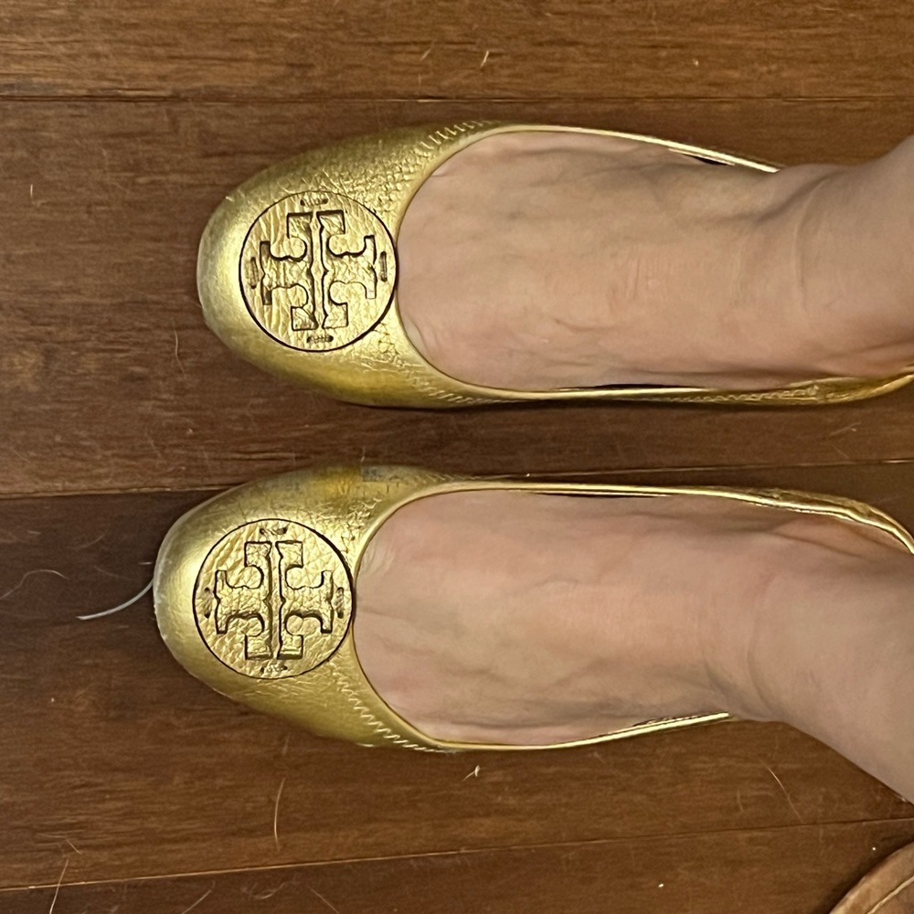 Tory burch gold flats